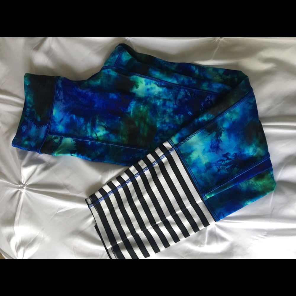 Women’s tie dye and striped workout leggings